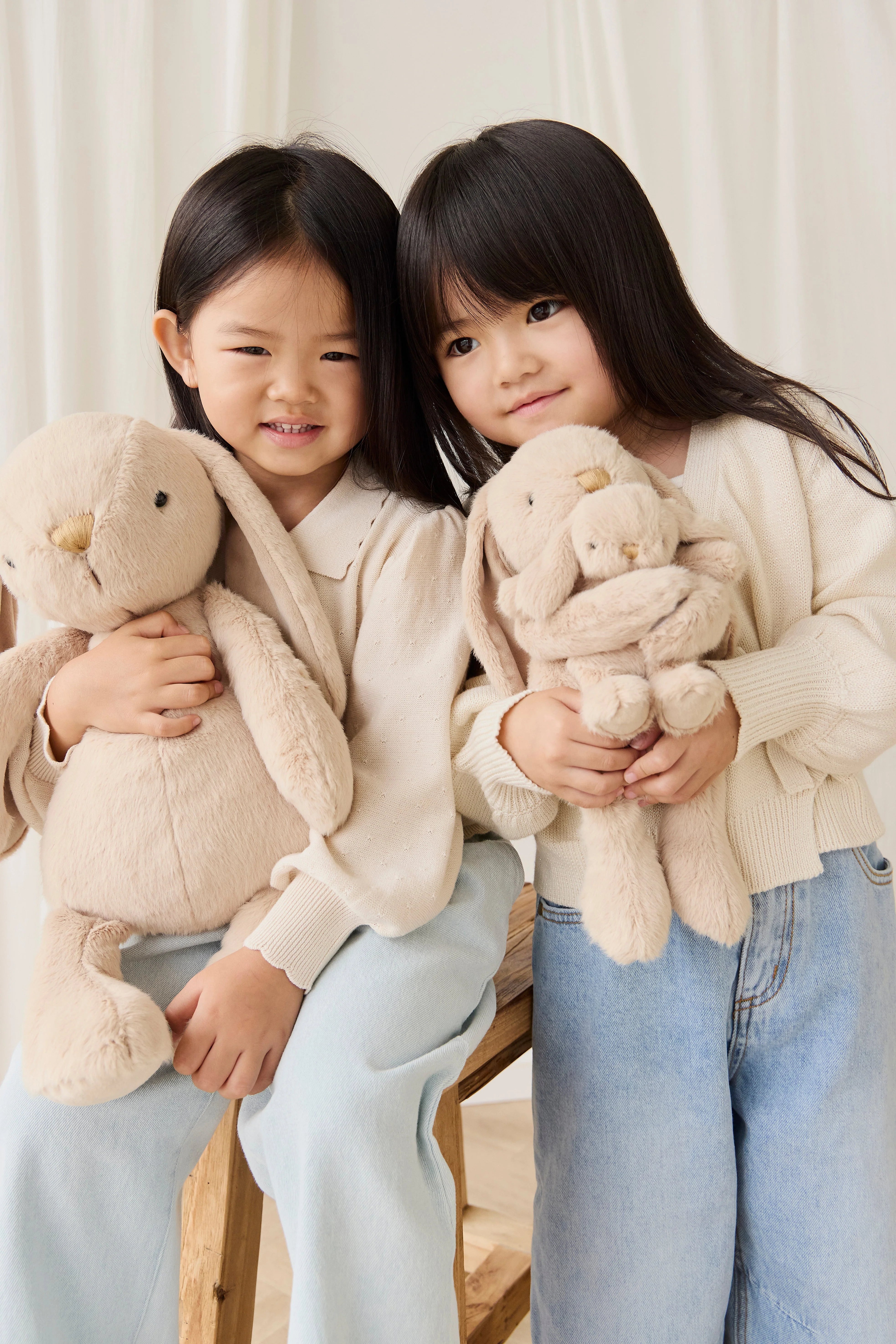 Snuggle Bunnies - Frankie the Hugging Bunny Caramel