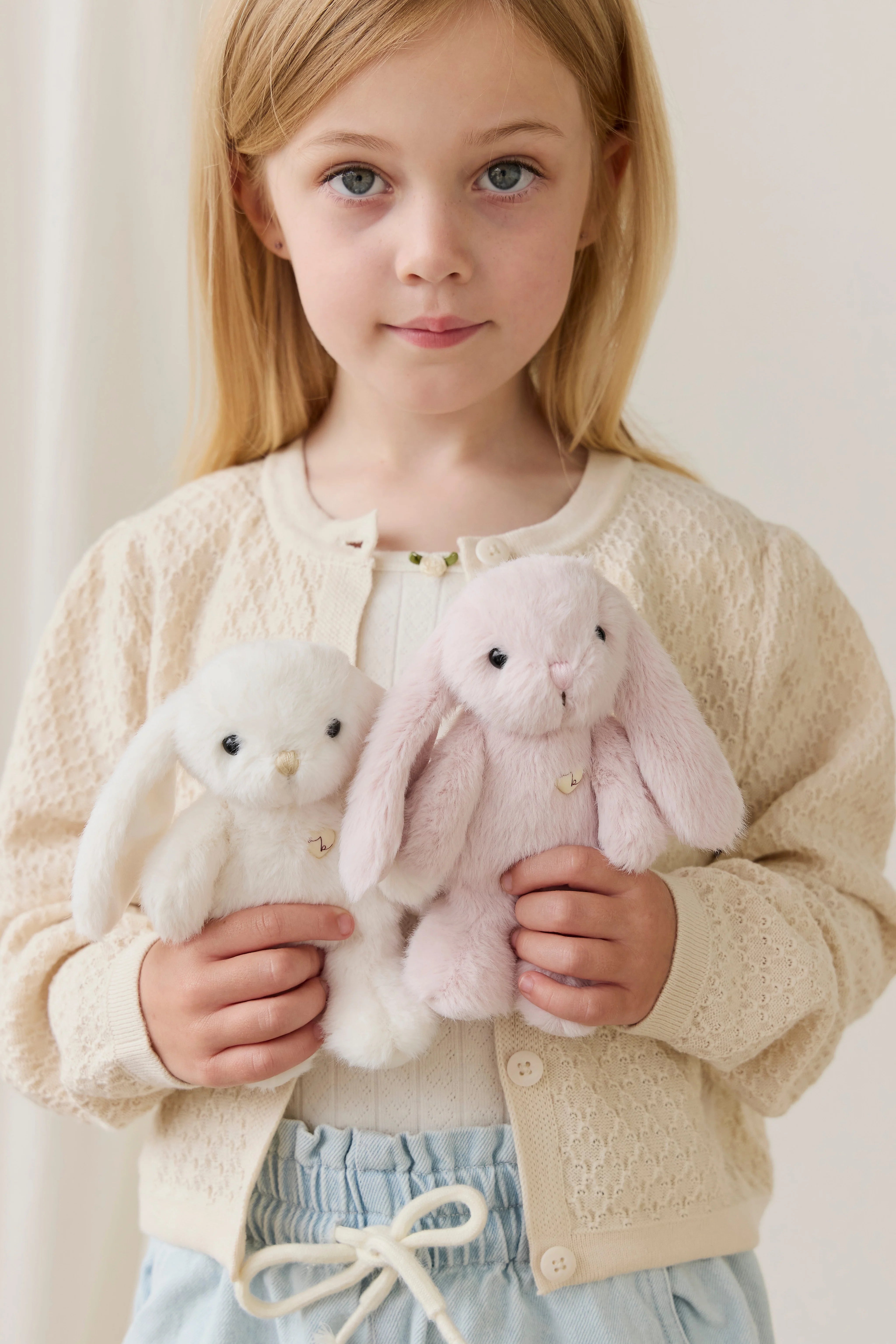 Snuggle Bunnies - Little Penelope Blossom