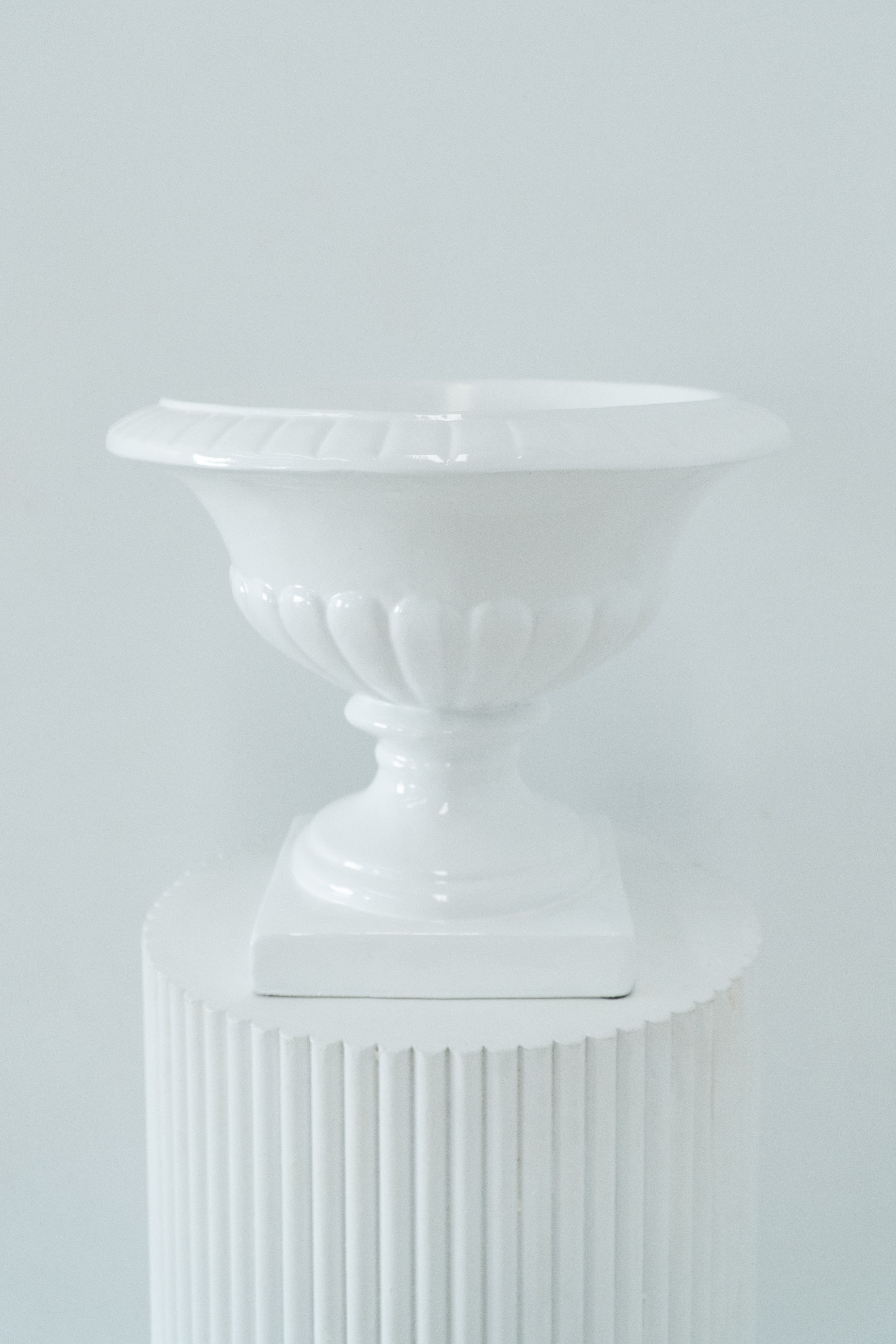 Fibreglass Urn, Gloss White