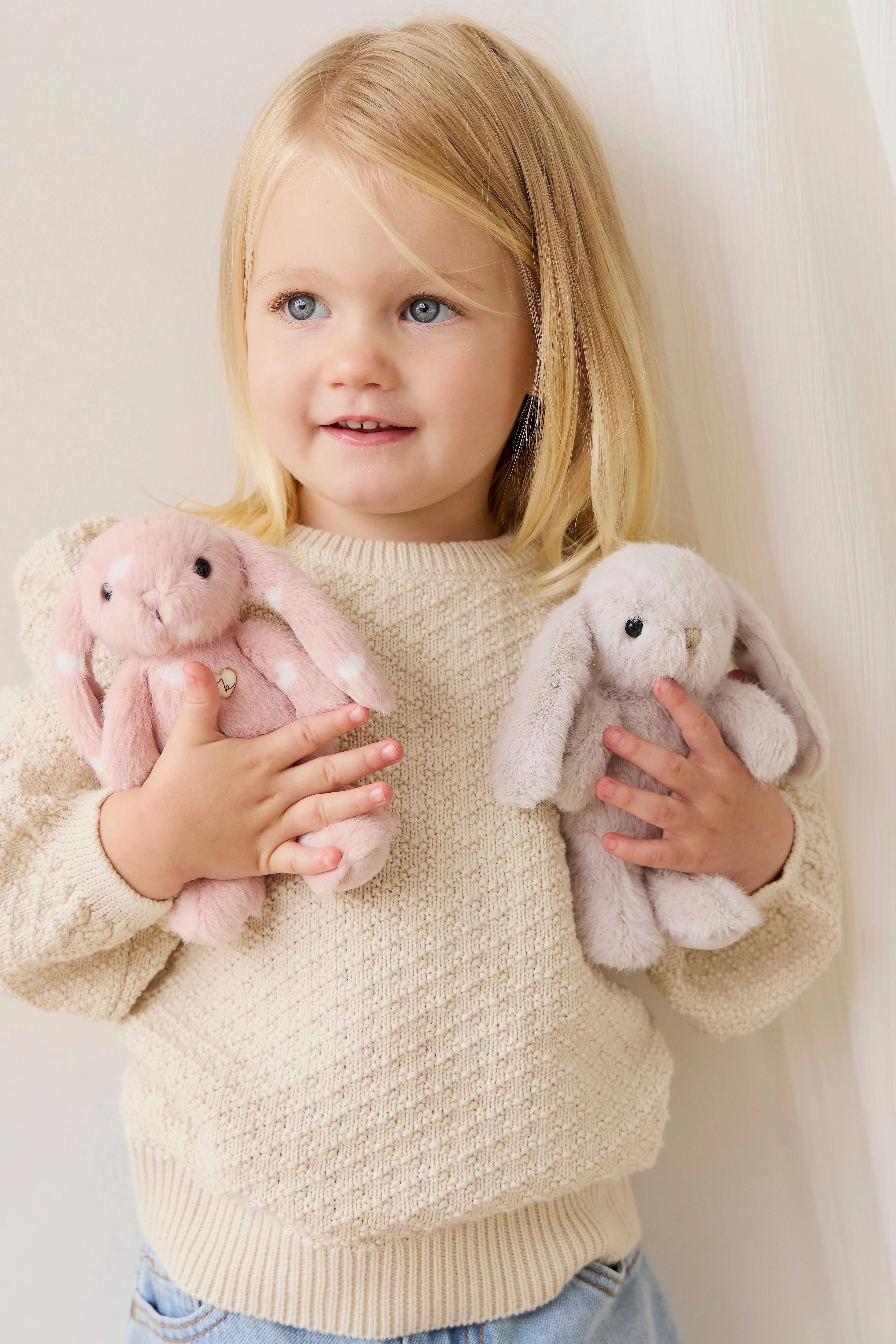 Snuggle Bunnies - Little Penelope Beige
