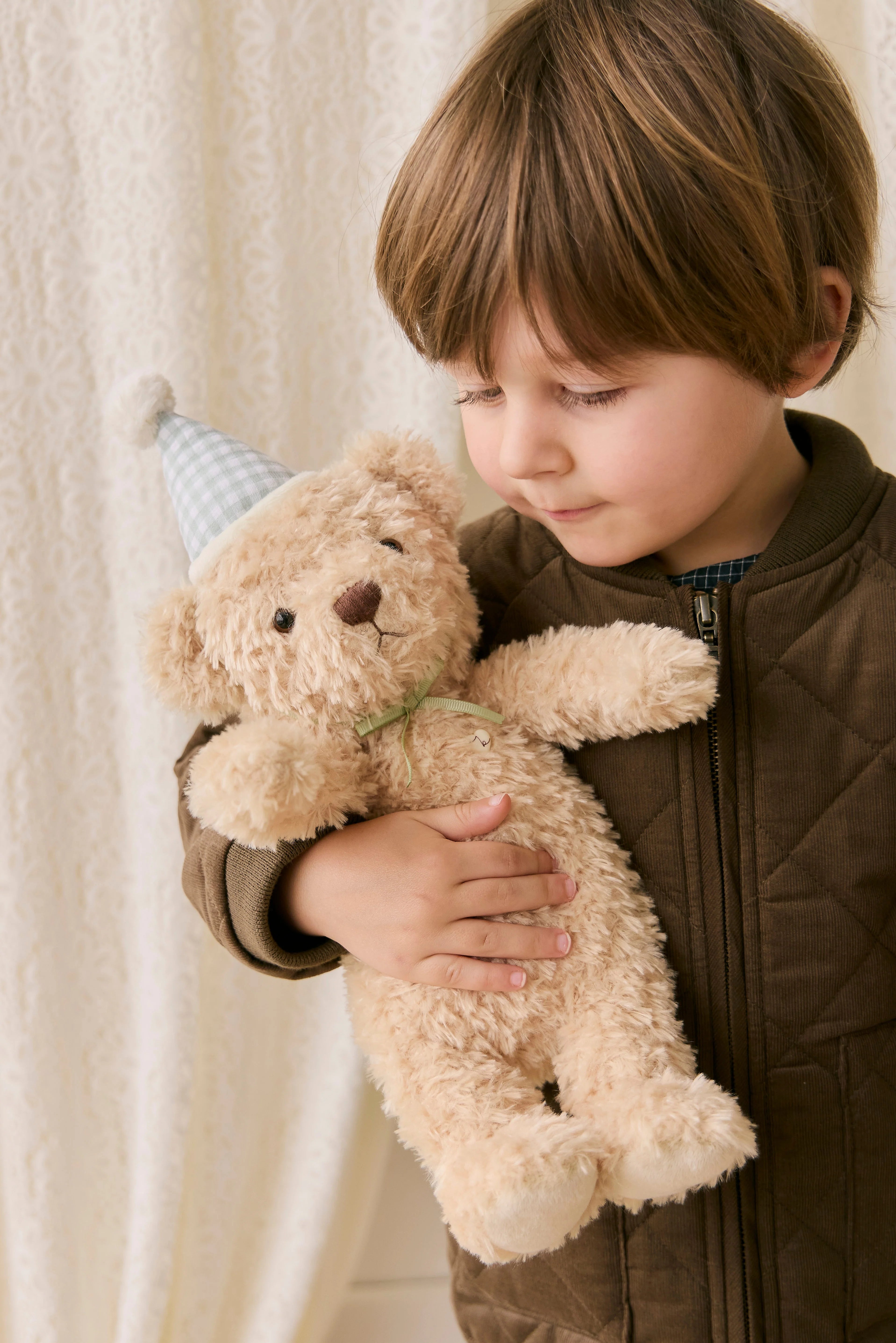 Snuggle Bunnies - Birthday Arthur Gingham
